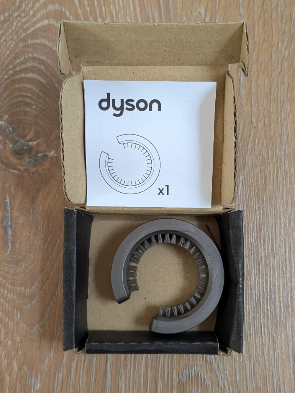 NEW Dyson Filter Cleaning Brush - Picture 2 of 2